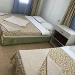 Hotel R.e.d.