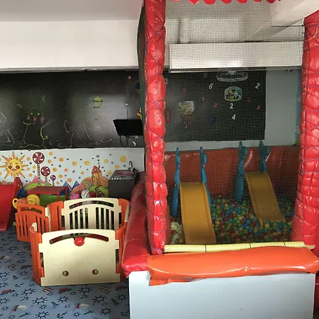 R.e.d. 3* أولدينيس